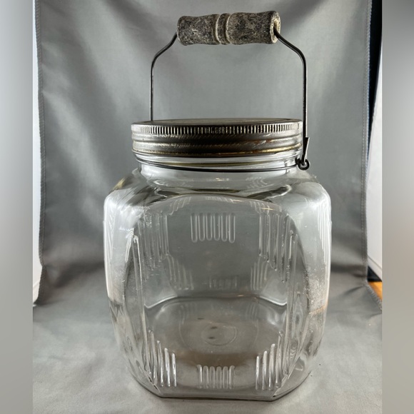 Vintage Hoosier Large Glass Cube Jar with Metal Lid and Handle 
Dominion Glass - Picture 4 of 5